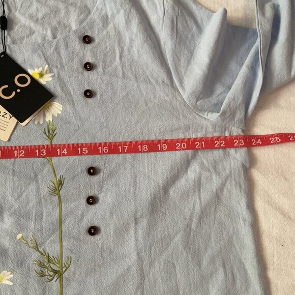 C.O.Z.Y Womens Light Blue Long Sleeve Top With Daisy Print & Button Details - Si - Picture 4 of 10